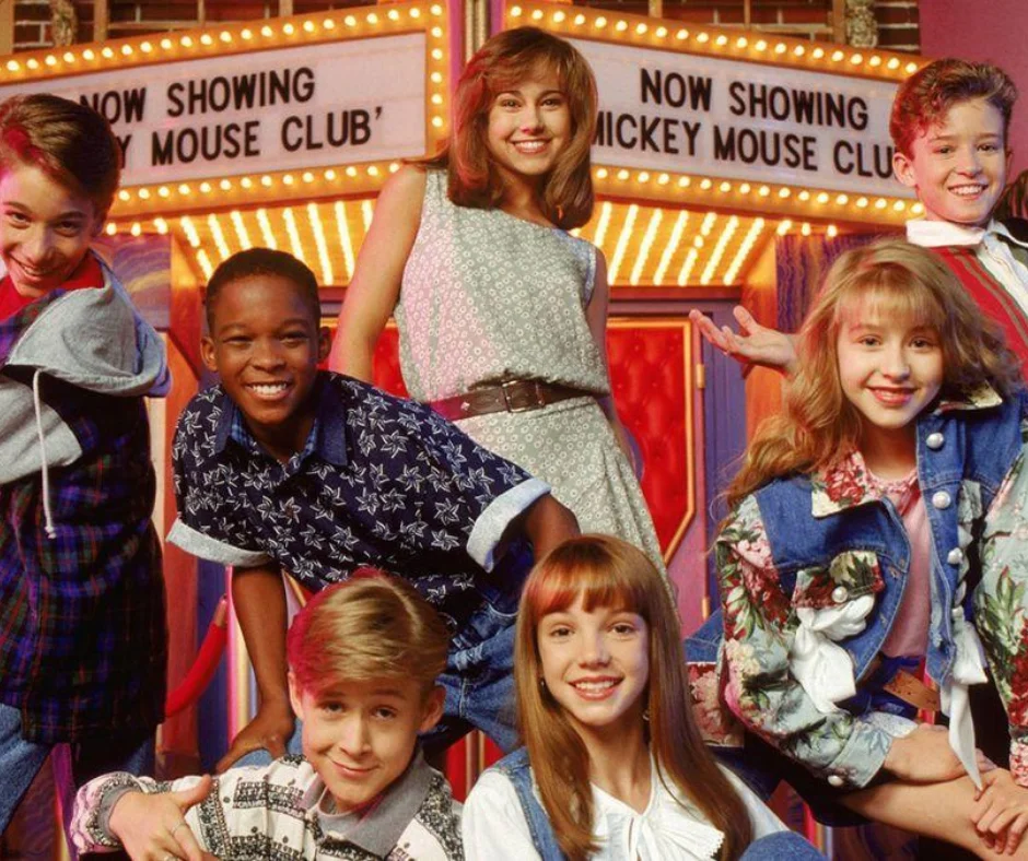 he Mickey Mouse Club, donde compartió escenario con futuras estrellas como Christina Aguilera, Justin Timberlake y Ryan Gosling.