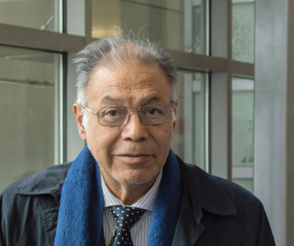 Par Biomagnético fue desarrollado por el médico mexicano Isaac Goiz Durán durante la década de 1980.